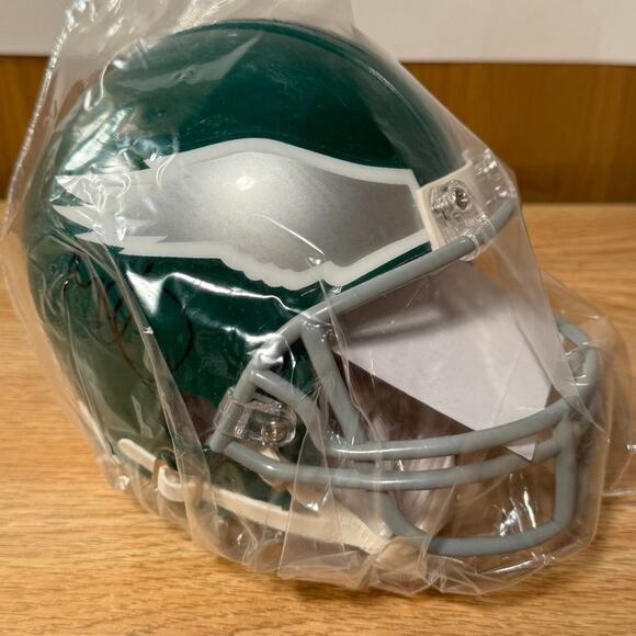 Mark Wahlberg INVINCIBLE‎ Philadelphia Eagles Signed Autographed MINI Helmet JSA - Picture 1 of 6